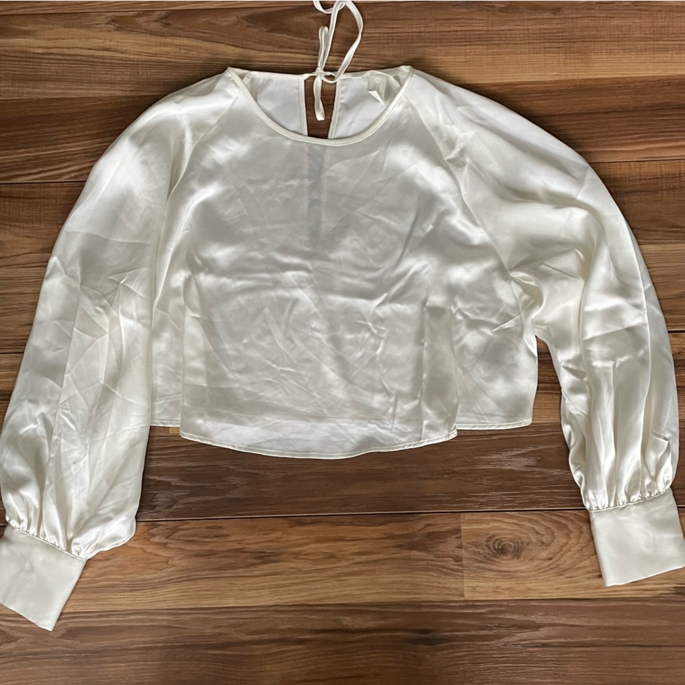 H&M cropped satin top, tie back & button cuffed sleeves size XL new without tags